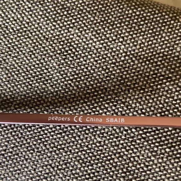 Peepers 2.00 #2601 The Good Life Focus Readers NWOT Rose Gold wire frame - Picture 3 of 4